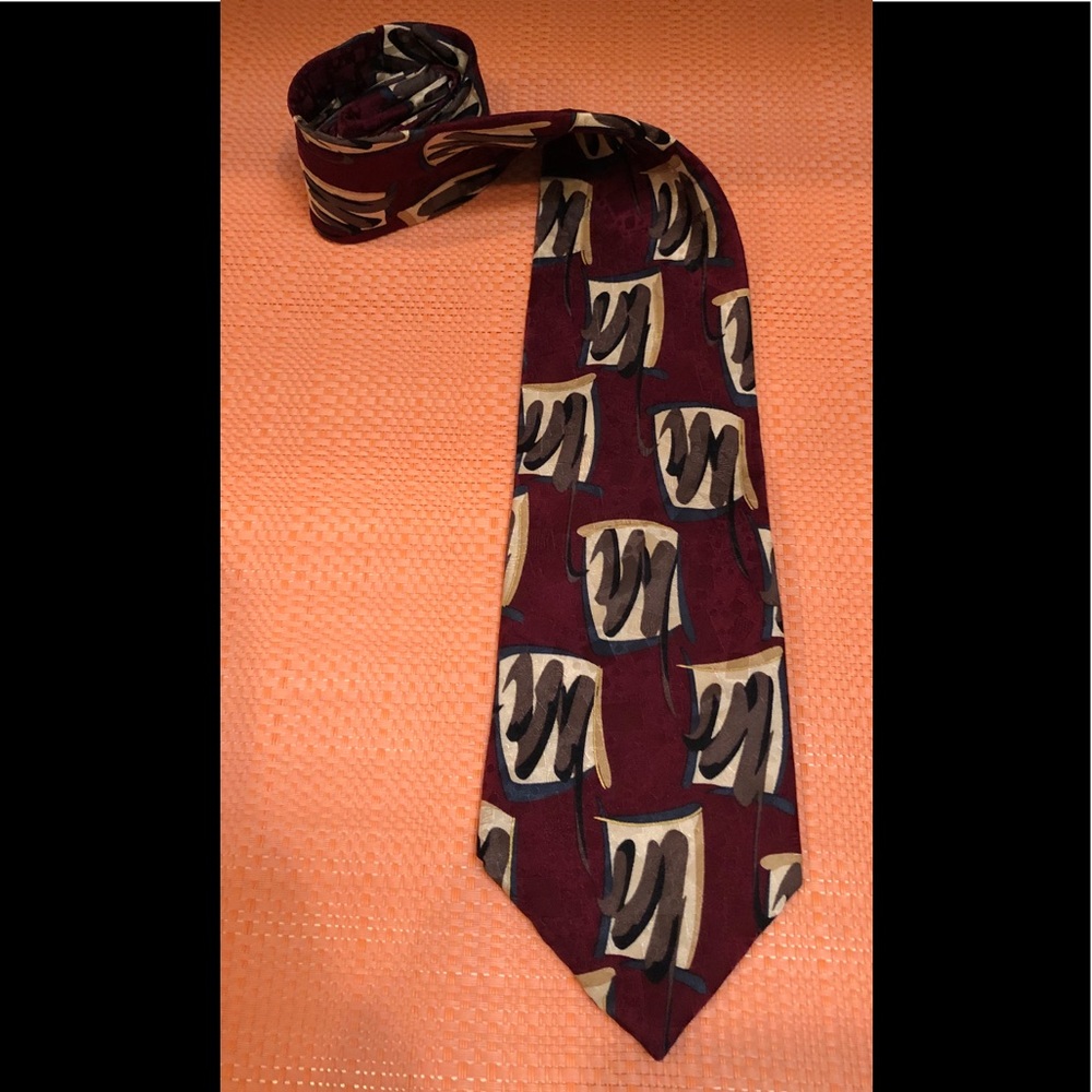 Men’s Necktie Facets
